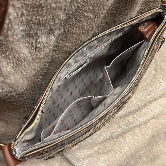 SAKROOTS Artist Circle City Crossbody - Picture 9 of 17